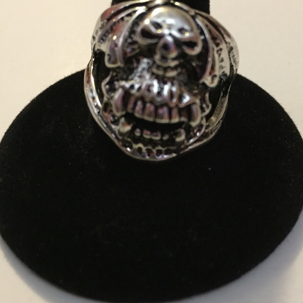 Rings - Picture 4 of 8